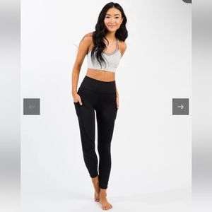 ZYIA Black Pocket Light n Tight Hi-rise 7/8 24", size 6-8